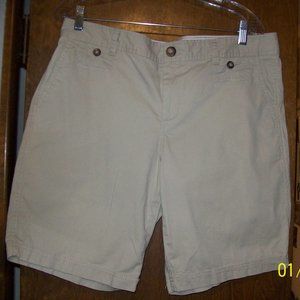 Dockers Womens Bermuda Shorts